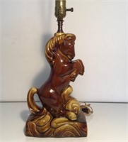 HORSE POTTERY TABLE LAMP