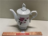 PRETTY FLORAL TEA POT