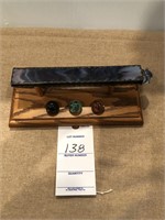 Old Marble Kioscope with 4 marbles