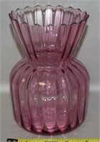 Vtg Pilgrim Cranberry Ribbed Art Glass Sac Vase