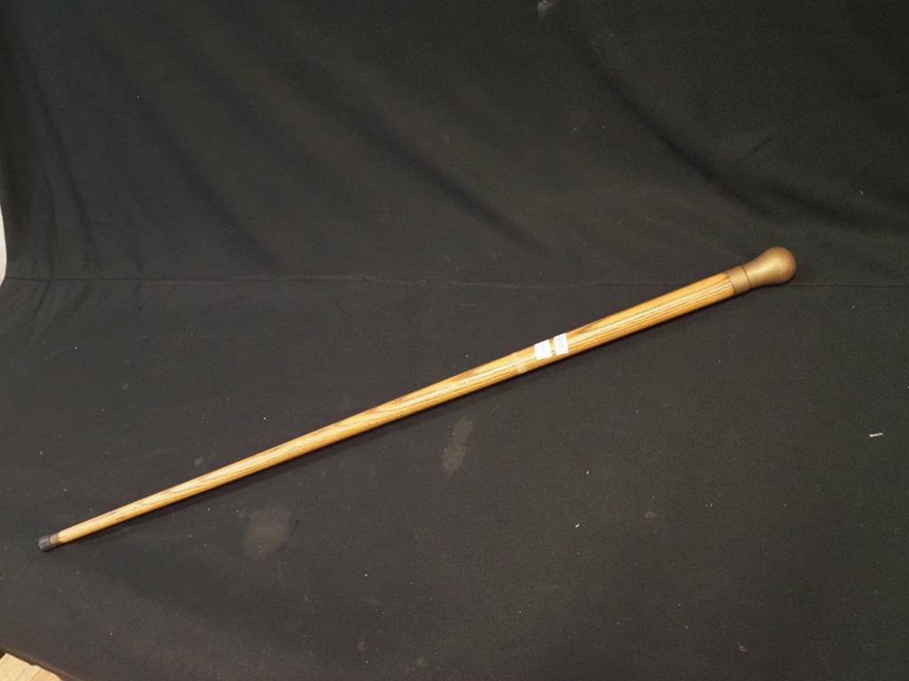 34" vintage oak walking stick with brass top