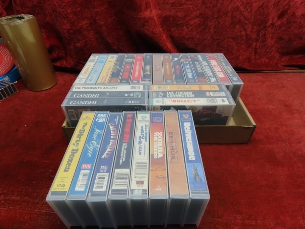 (29)VHS Classic movies w/hard cases.