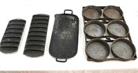 4 Cast Iron Griddle, Cornbread Molds, Gem Pan