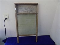 Globe Washboard 23inx12in