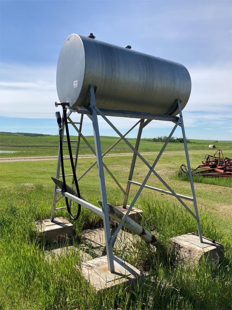 300 Gallon Tank, 6 ft Steel stand, Diesel