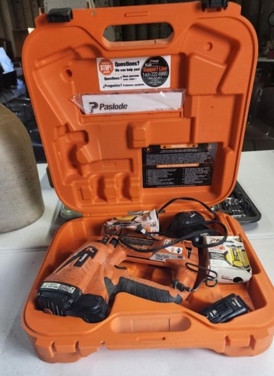 Paslode Li-Ion 16 Ga. Straight Finish Nailer