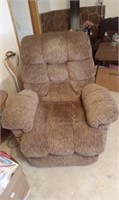 LIFT CHAIR RECLINER CLEAN AND GOOD