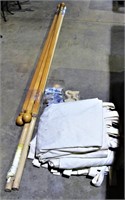6 Wooden Curtain Rods w/ Hardware/Curtains