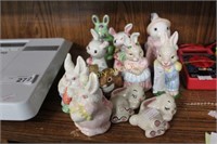 CERAMIC EASTER ITEMS - SHAKERS