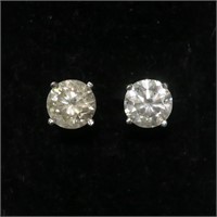 14K White gold round brilliant cut diamond stud