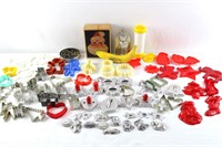 70 VTG. COOKIE CUTTERS! Xmas, Easter, Animals++++