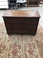 Stunning early oak low chest. 4 drawer. Original