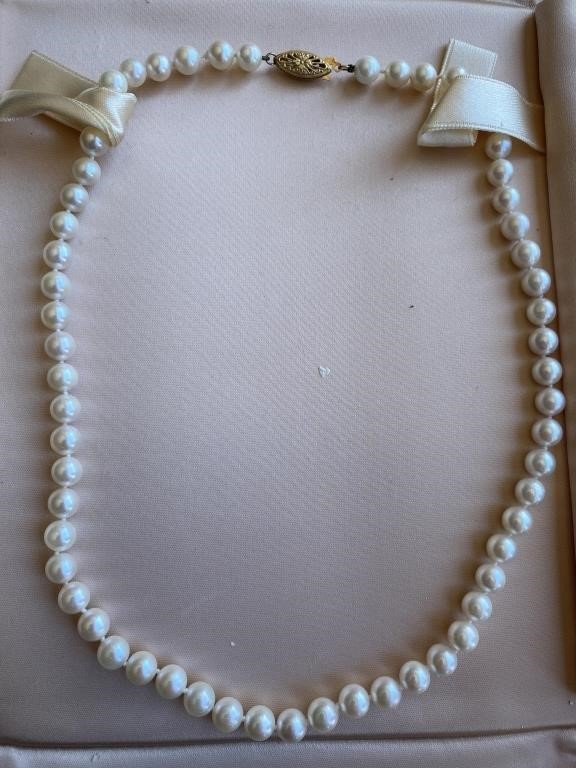 18'' Strand Double Knotted Pearls