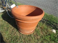 1840) Big 3' flower pot