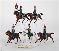 QUEEN MOUNTED ESCORT ROYAL NETHERLANDS ARMY