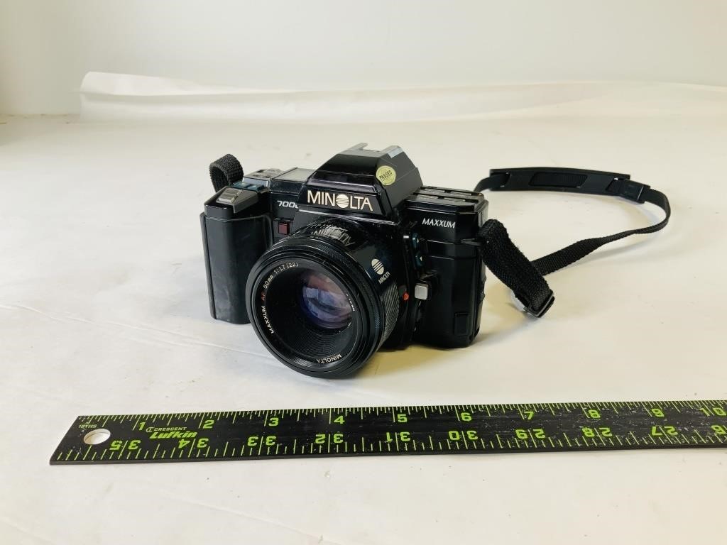Minolta 7000 AF Maximum Camera w/ Lens