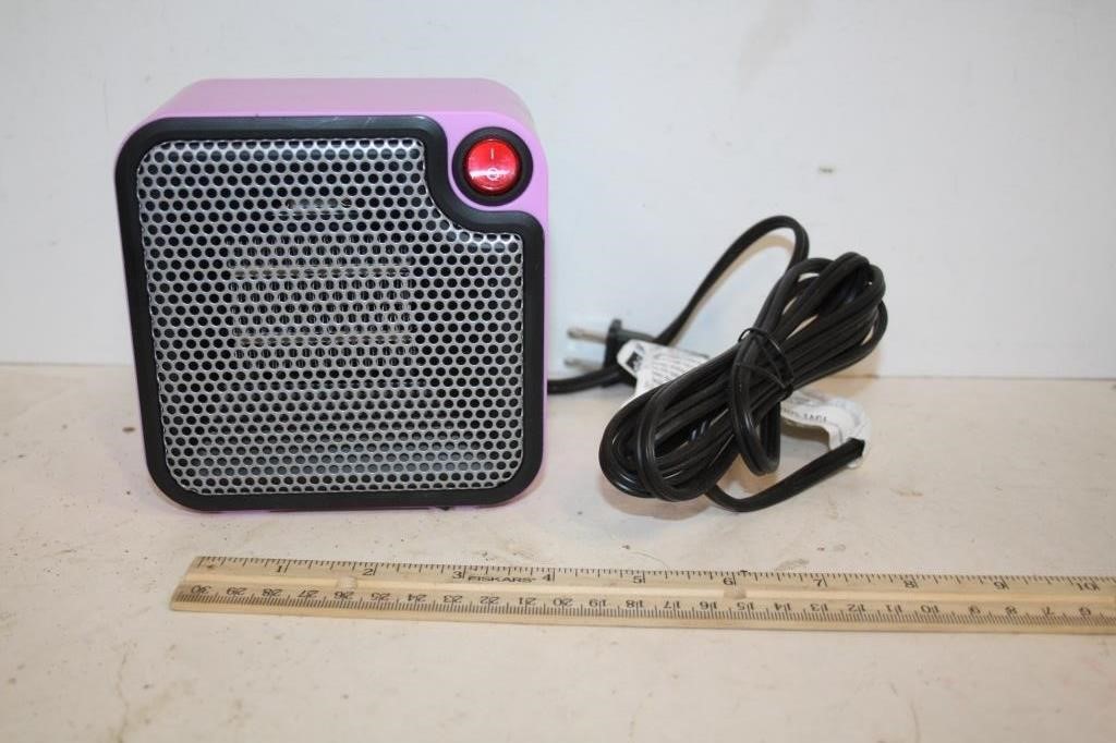 Mainstay Mini Heater  Model DQ1723-V