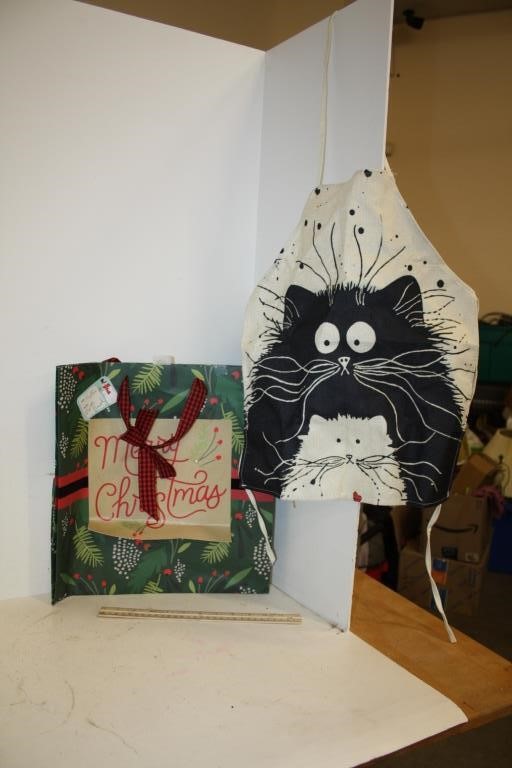 Mini Cat Apron & Holiday Gift Bag