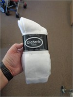 NEW 3PR DIABETIC SOCKS SZ 10-13