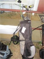 829c) Set of golf clubs - Black Knight bag