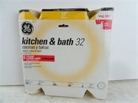 GE Kitchen & Bath 12" Circle Fluorescent Light in