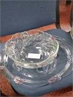 Glass flower bowl with platter