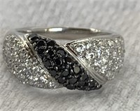 14k White Gold Ring w/ Black & White Stones Sz5
