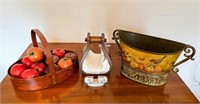 Napkin Holder, Apples with tray, Décor tin basket