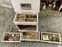 JEWELRY BOX W/ COSTUME JEWELRY 14KT GOLD -