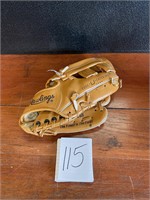 Rawlings 9 inch baseball glove