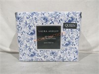 Laura Ashley Queen Set 2 Standard Pillow Cases;