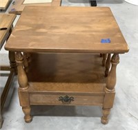 Wooden end table-23x23x23