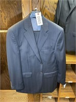 NOWELLS CLOTHIERS SUIT 38 SHORT COAT AND 32 IN WAI