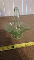 TIARA CHANTILLY GREEN GLASS BASKET