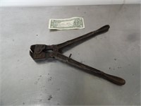 Wire cutter antique great condition