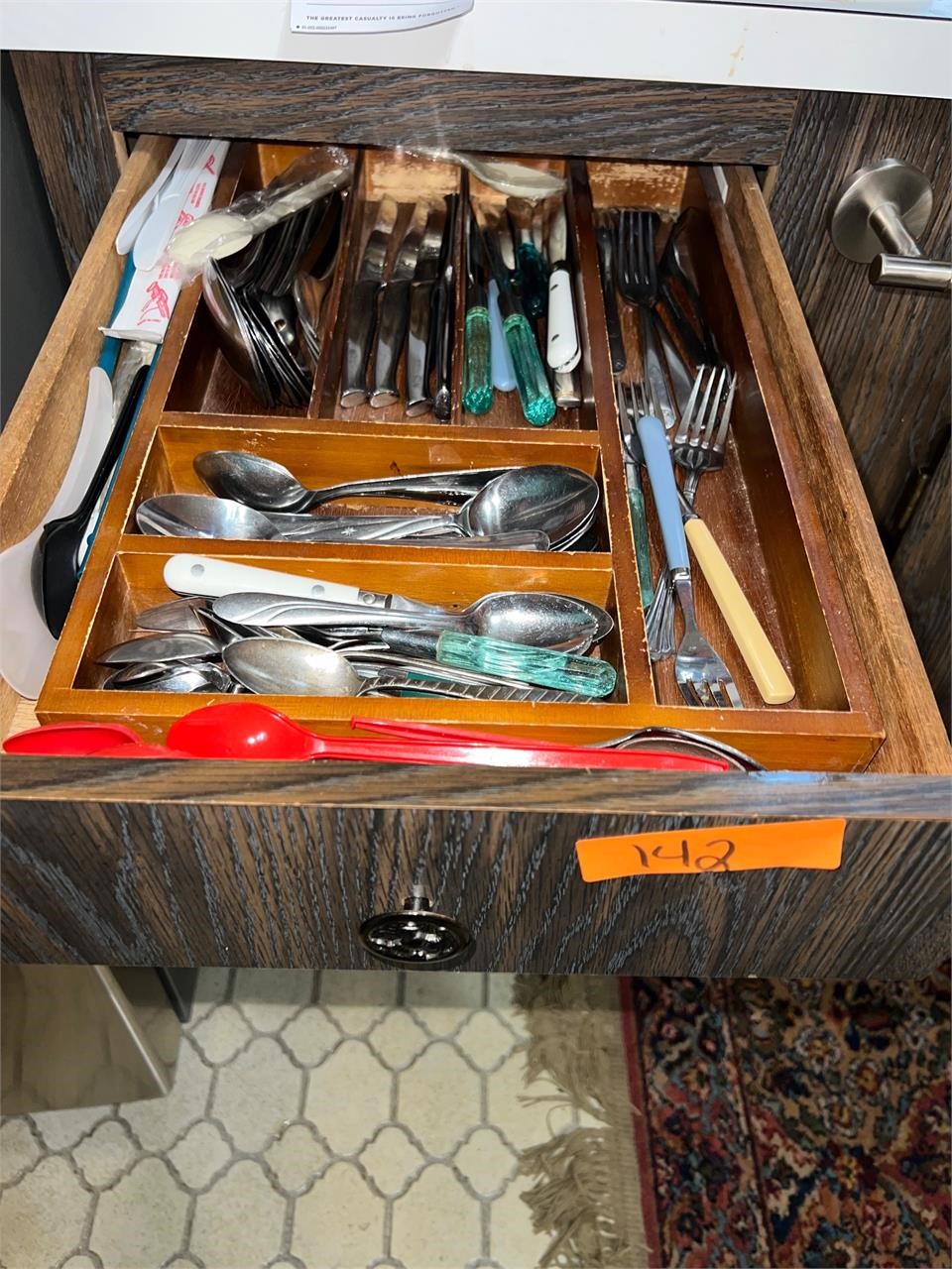 Contents of Drawer - Silverware