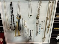 21 Pcs of Misc. Costume Jewelry