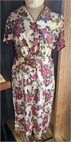 80's Dress Women's, Pleated Floral Dress w Belt