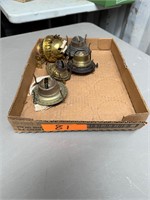 Box of lamp burners