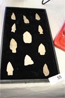 COLLECTION OF NATIVE AMERICAN ARROW HEADS