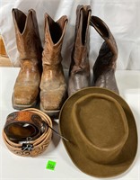 Cowboy Boots,leather belts,suede hat