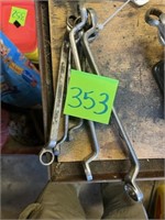 Double box end wrenches