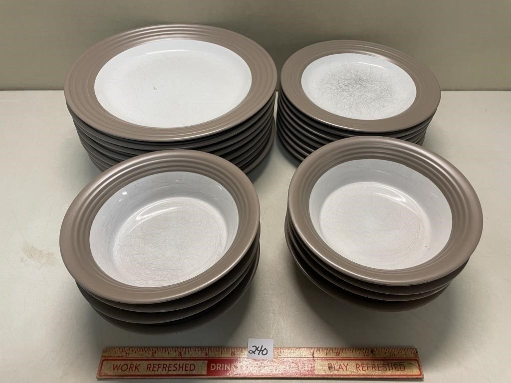 NICE PADERNO DISH SET