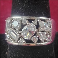 .925 Silver Ring with Clear Stones, sz 9, 0.25ozTW