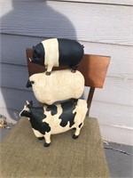 Pig sheep and cow decor