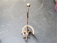 Vintage Metal Horseshoe Stand