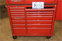 Snap On 16-Drawer Roll-Away Tool Box