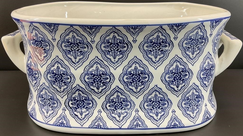 Blue & White Porcelain Foot Bath