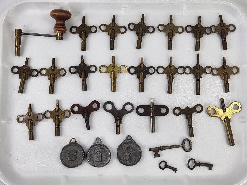 ASSORTED LOT OF CLOCK & SKELETON KEYS