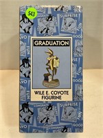 Graduation Wiley coyote figurine